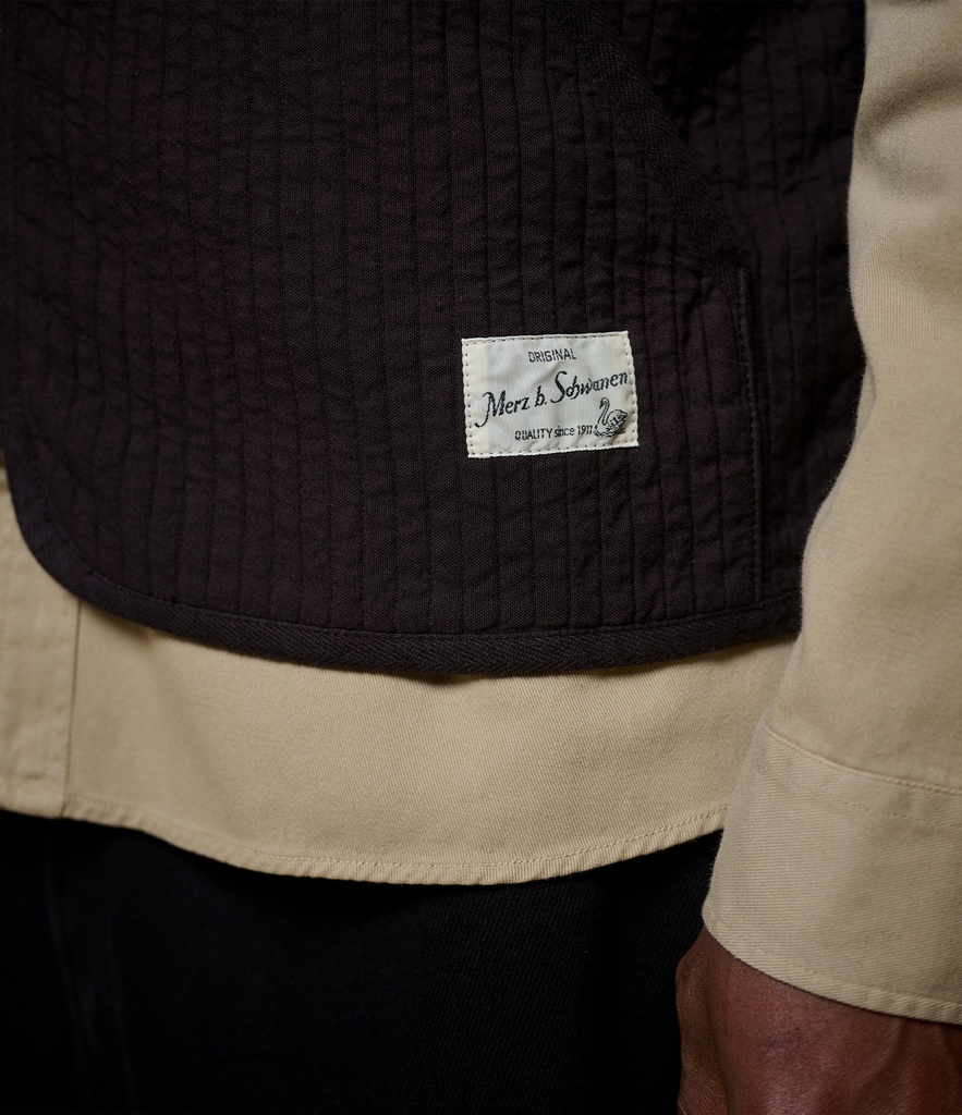 VEST01PAD_192_14_chris