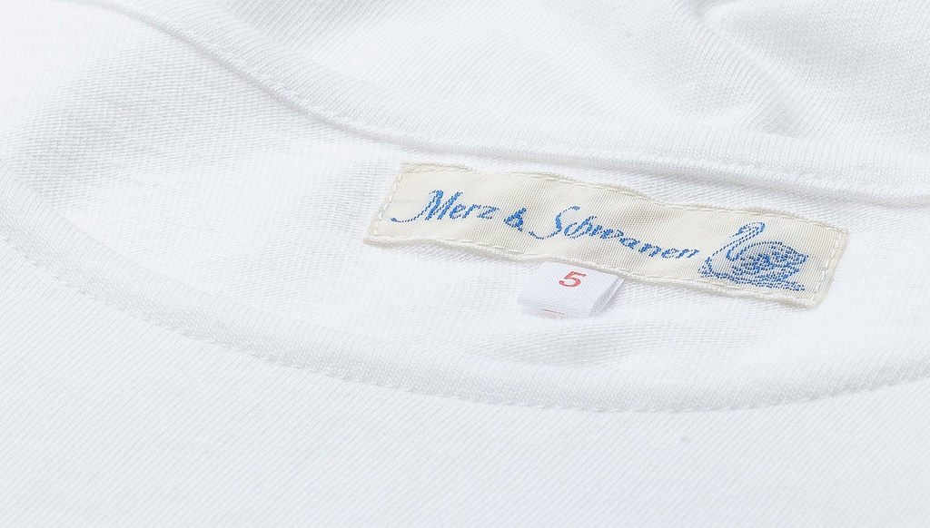 MbS_114_DN_01_WHITE.jpg