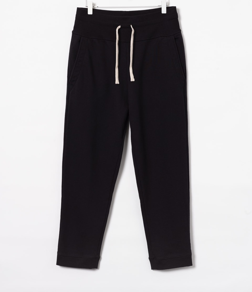 MBS_WTRP02_99_DEEP BLACK_SWEATPANT_ORGANIC COTTON_RECYCLD. POLYESTER_P.jpg